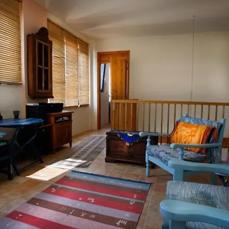 3-bed Island - Garden Terrace & Sunset Views *